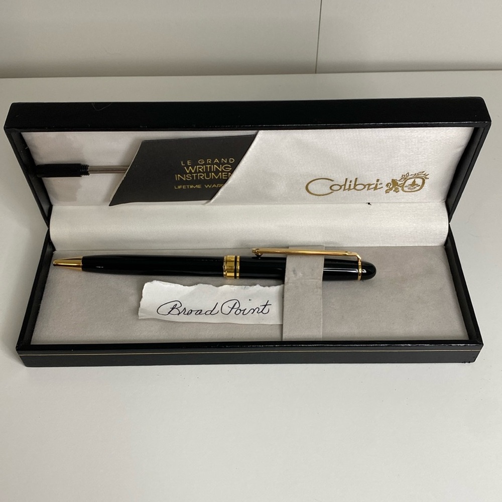 Colibri Le Grand Writing Instrument w/ Broad Point ball point ink cartridge gold